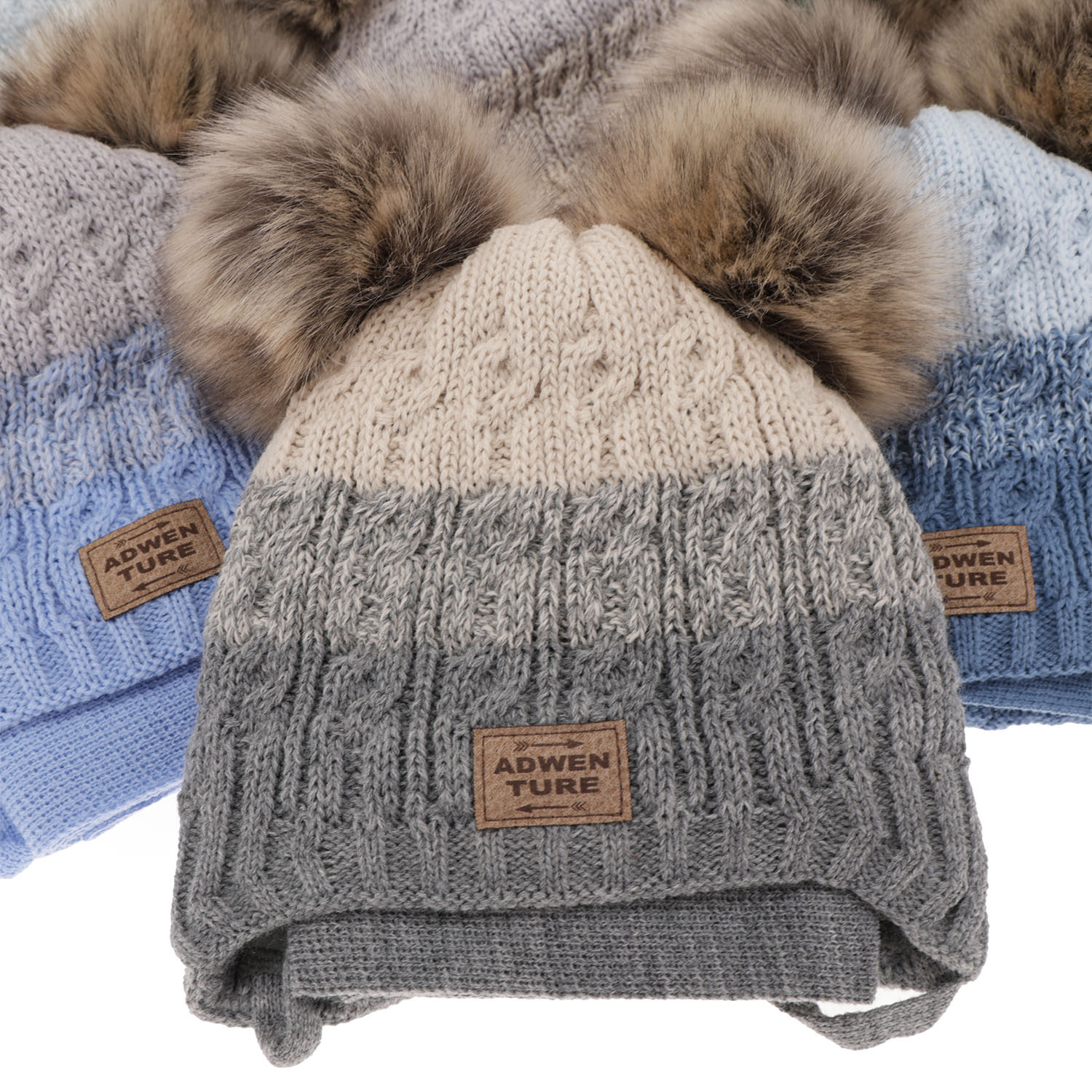 Set invernale bambino: berretto e sciarpa, beige, con due pon pon, Platon