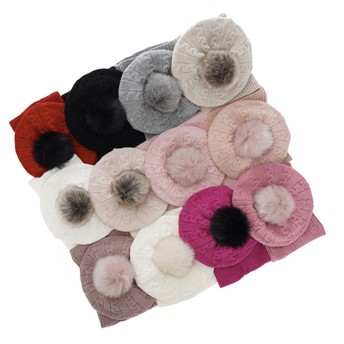 Set invernale bambina: berretto e scaldacollo, beige, con pompon, Koffi