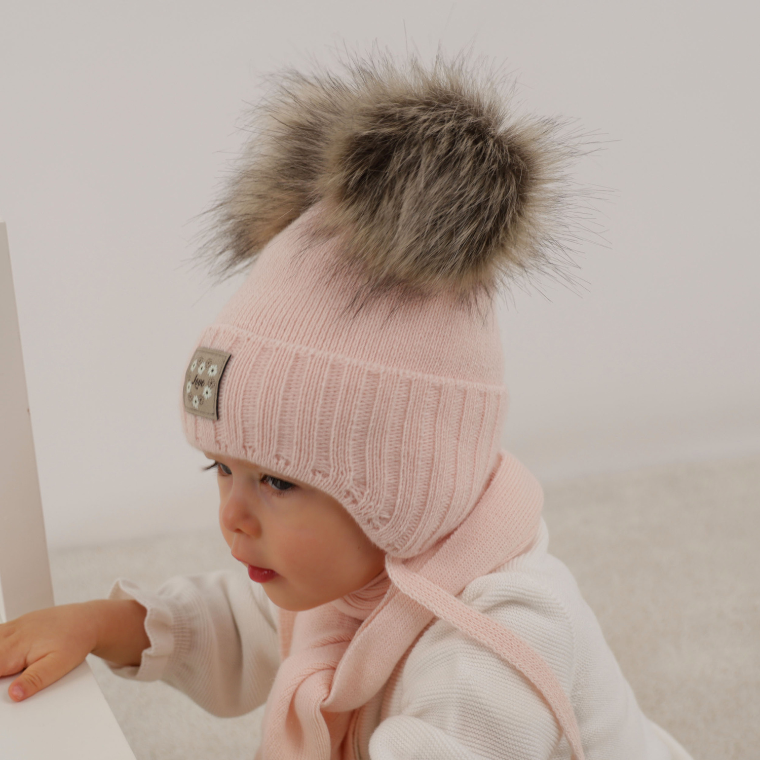 Set invernale bambina: berretto e sciarpa, grigio, con due pon pon, Jazz