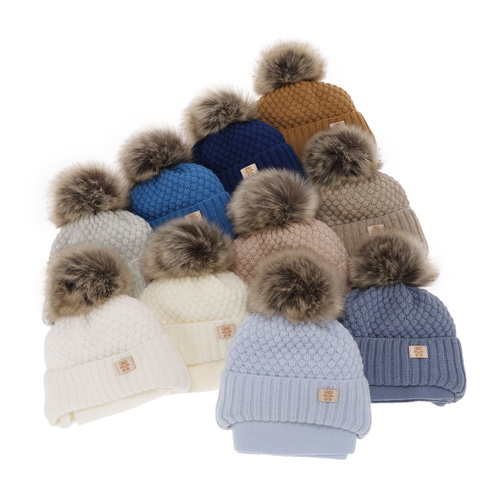 Set invernale bambino: berretto e sciarpa, beige, con pompon, con lacci, Norberto