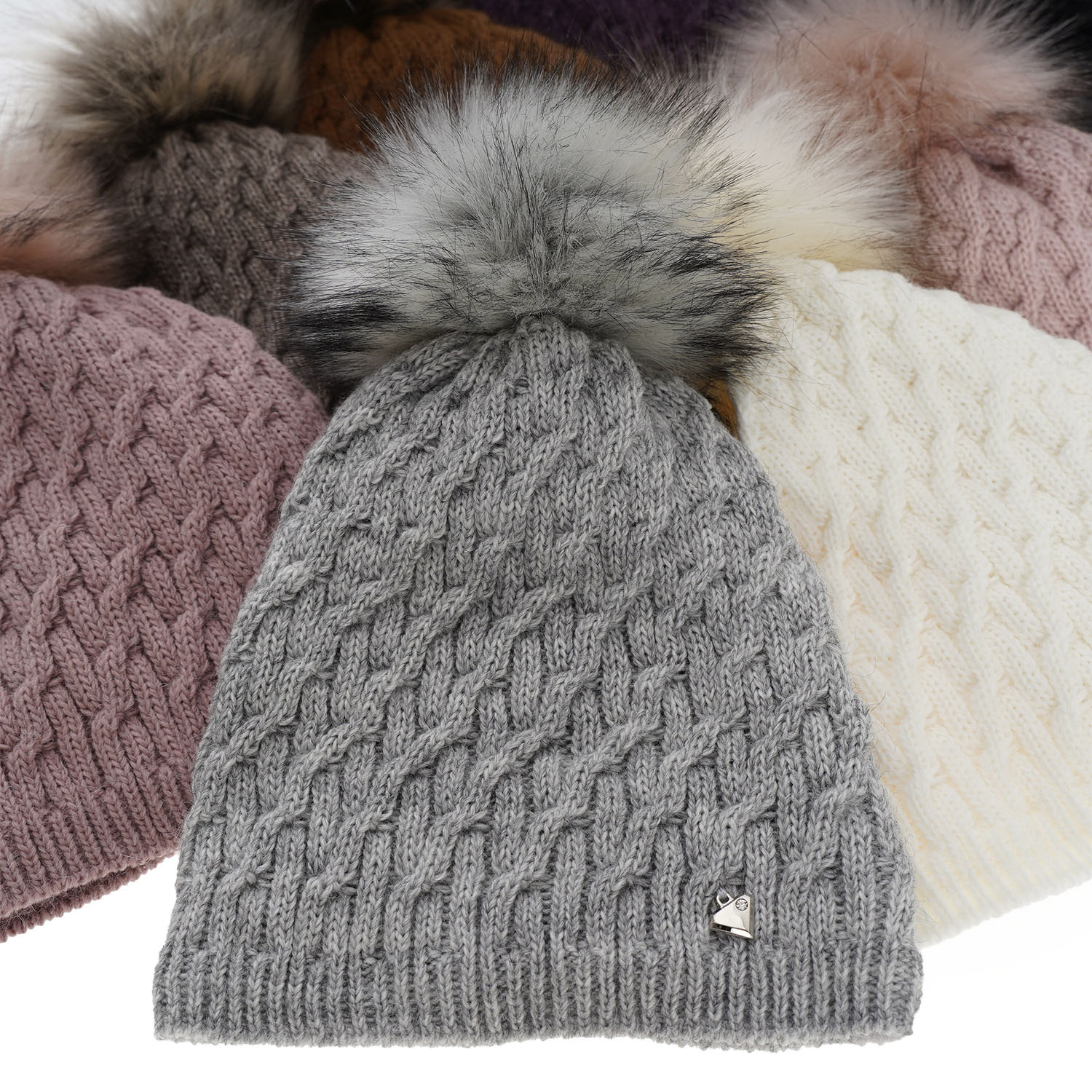 Berretto invernale donna, grigio, con pompon, Kaskada
