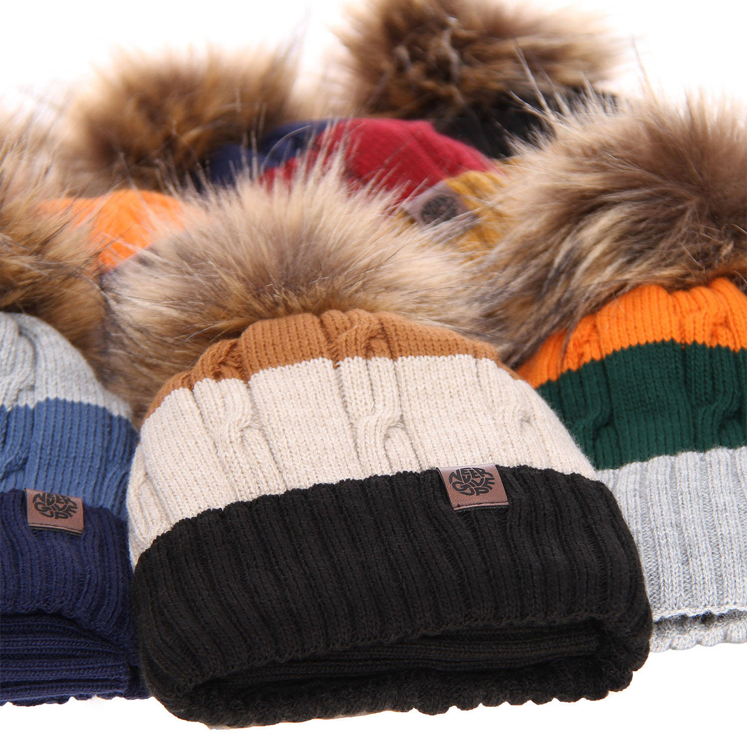 Set invernale bambino: berretto e scaldacollo, blu scuro, con pompon, Karmel