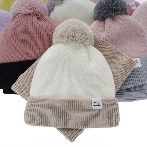 Set invernale bambina: berretto e scaldacollo, nero, con pompon, Rosalin