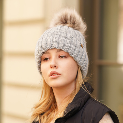 Berretto invernale donna, rossa, con pompon, Rene