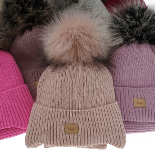 Set invernale bambina: berretto e scaldacollo, crema, con pompon, Dilajla