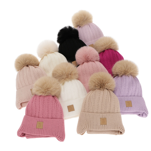 Set invernale bambina: berretto e scaldacollo, crema, con pompon, Betty