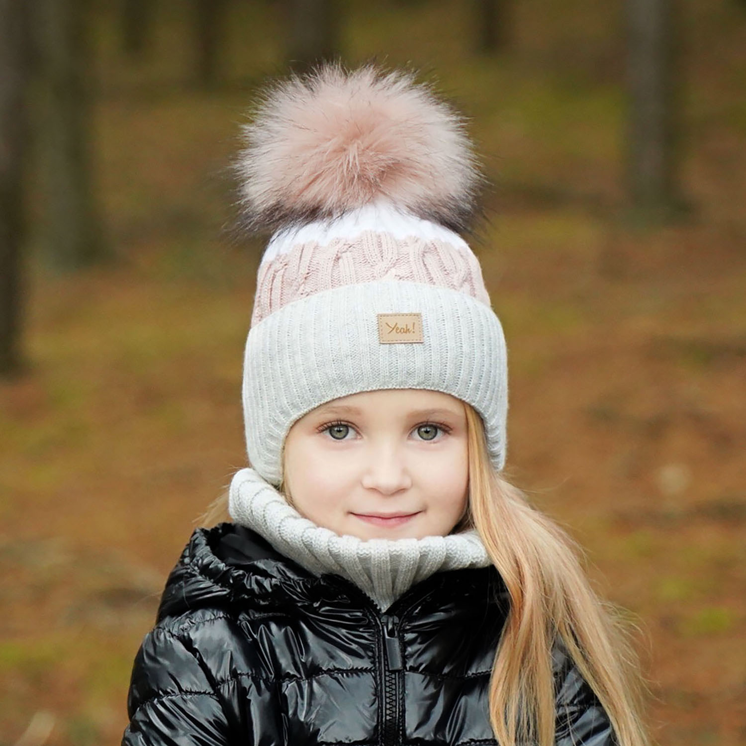 Set invernale bambina: berretto e scaldacollo, grigio, con pompon, Riviera