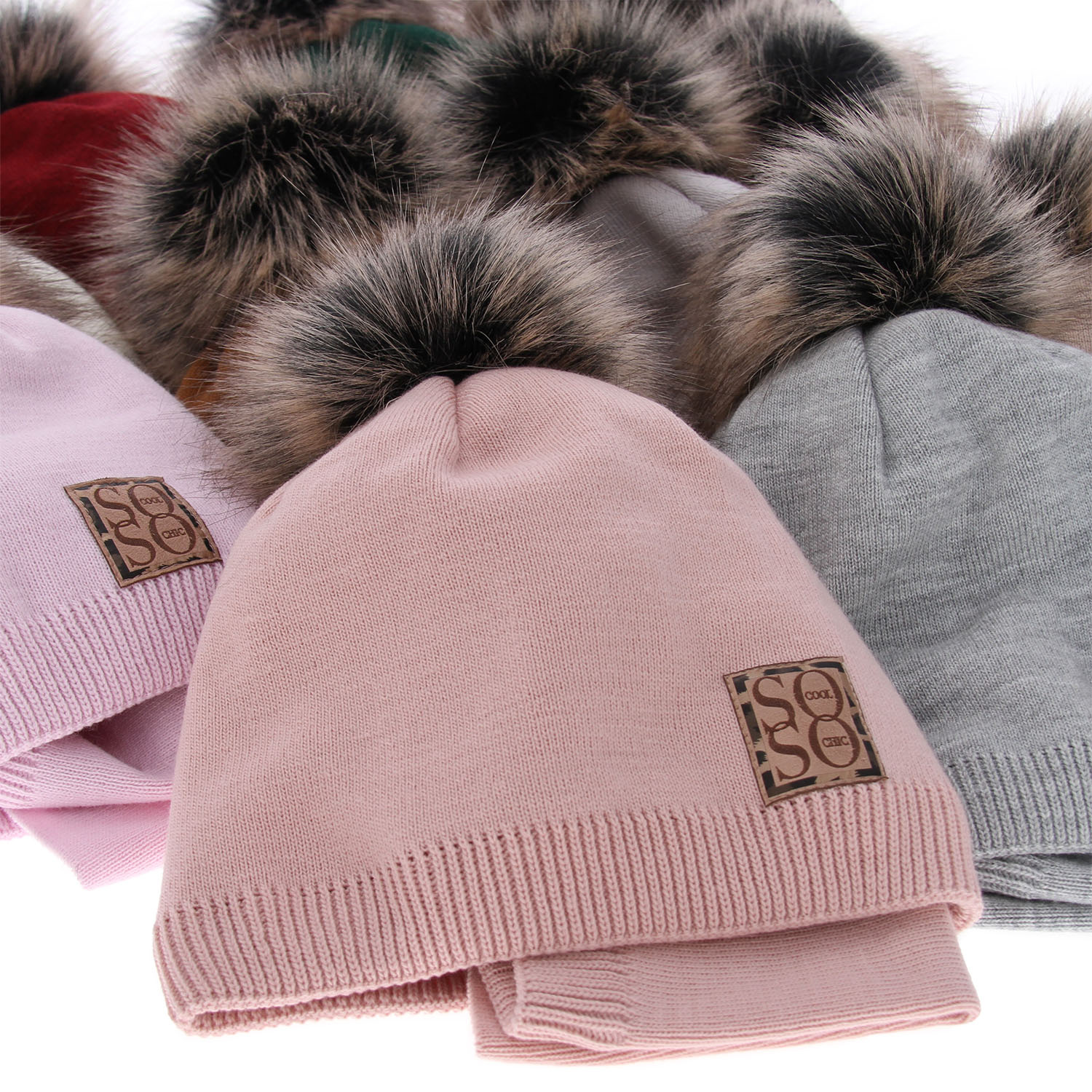 Set invernale bambina: berretto e scaldacollo, camel, con pompon, Apolinka