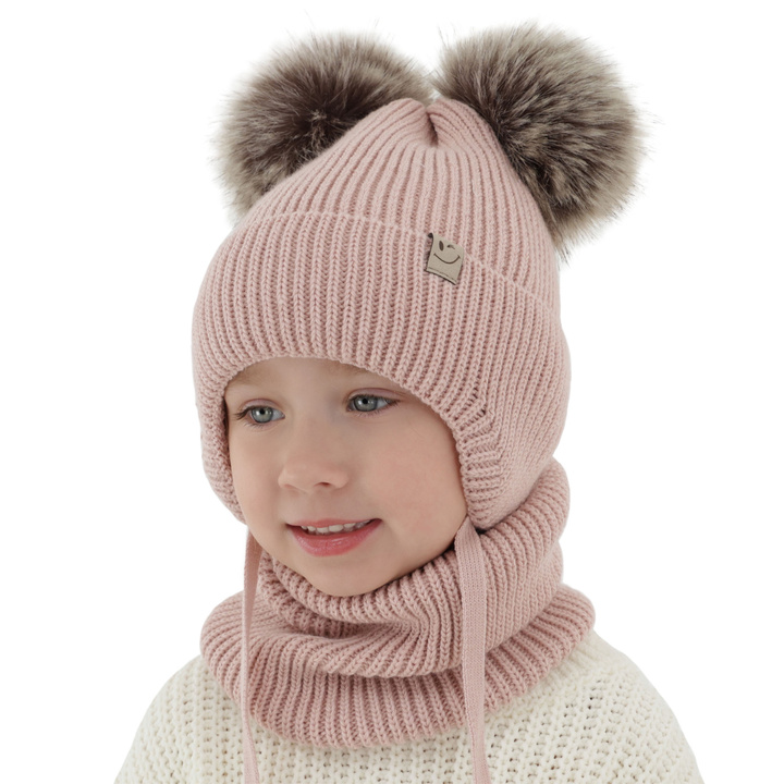 Set invernale bambina: berretto e scaldacollo, rosa, con due pon pon, con lacci, Zori