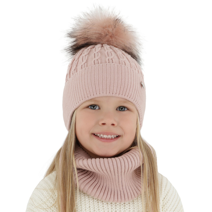 Set invernale bambina: berretto e scaldacollo, rosa chiaro, con pompon, con lacci, Tukana